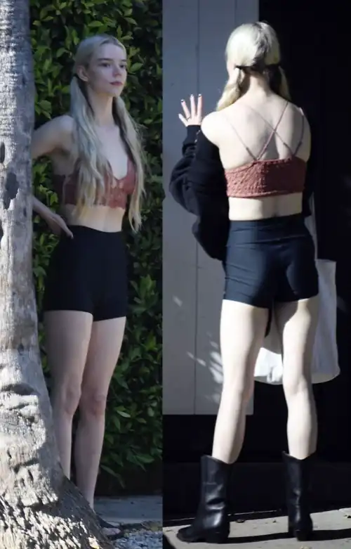 Cameltoe and ass