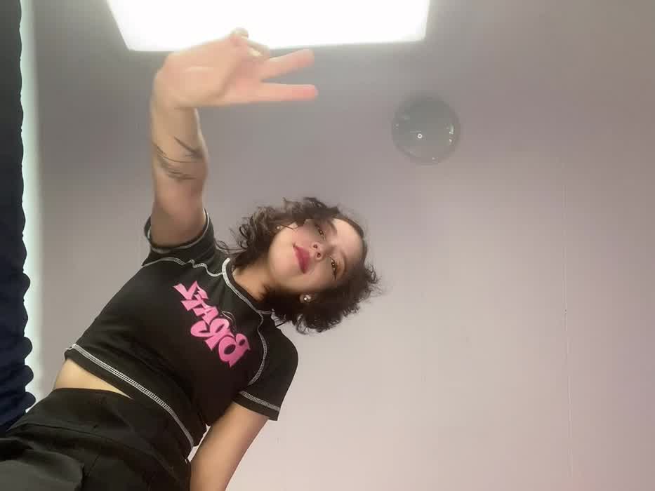 Your face and my pussy should kiss