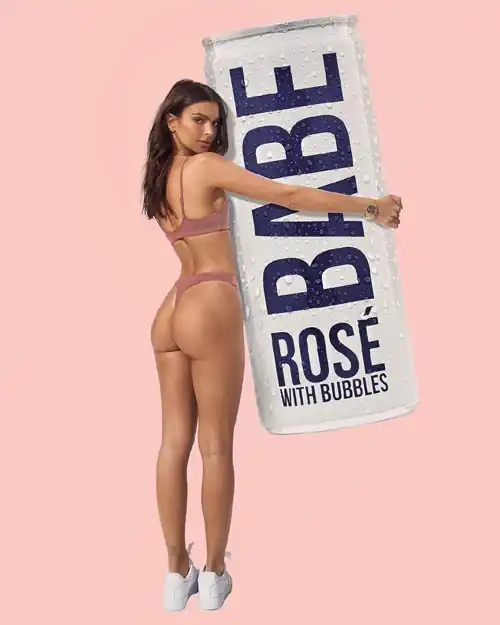 Emily Ratajkowski 