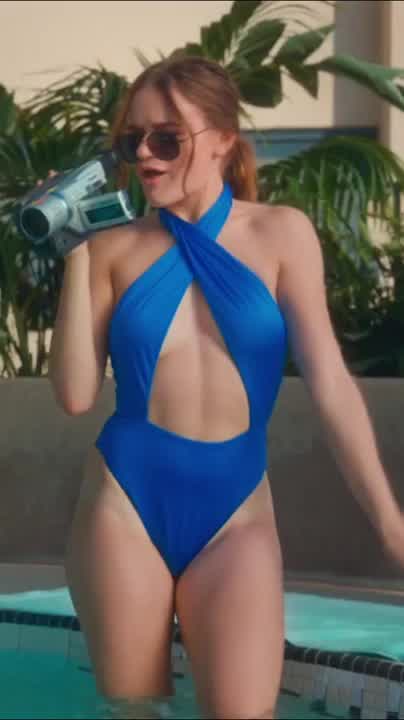 Joey King in the 'Sue Me' music video