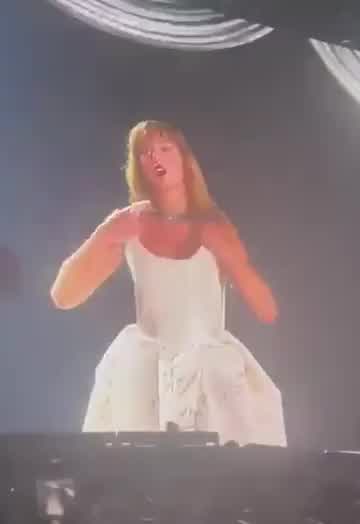 I AM CUMMING SO FUCKING MUCH RIGHT NOW!!!