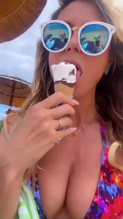 Heidi & ice cream in pink bikni june 25 2024