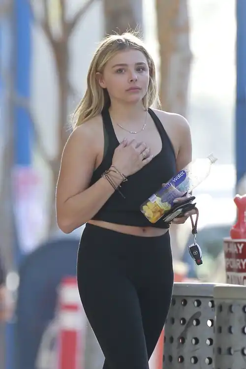 She's fucking mad sexy.