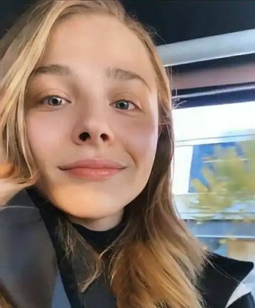 Chloe Grace Moretz's pretty face