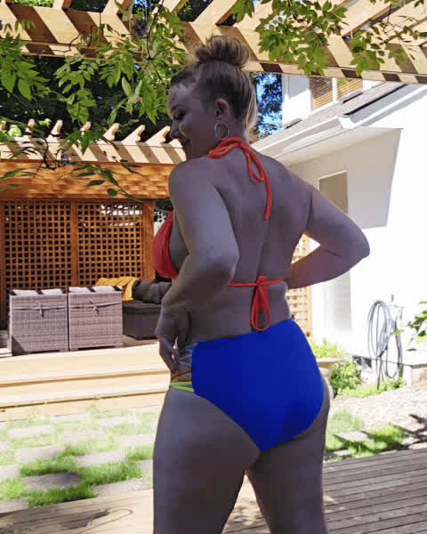 Don't just look without saying hi. Be a good boy [F50] 