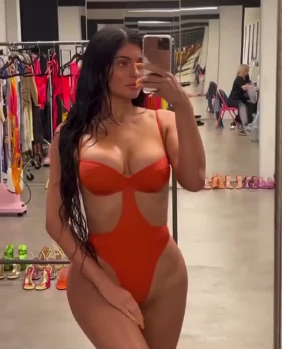 Kylie Jenner’s perfect body