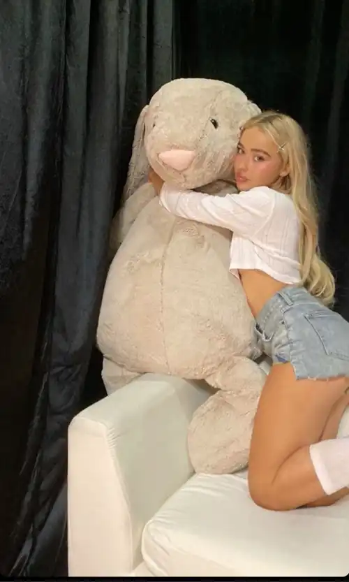 does anyone want to talk about Sabrina please (f)