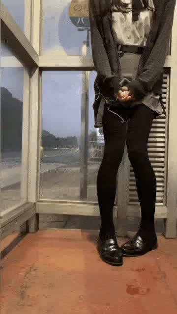 Bus stop slut squirt huge load🚍🛑🍆💦💦😛