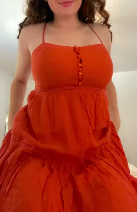 Here’s to hoping this dress doesn’t make me look too much like a pumpkin