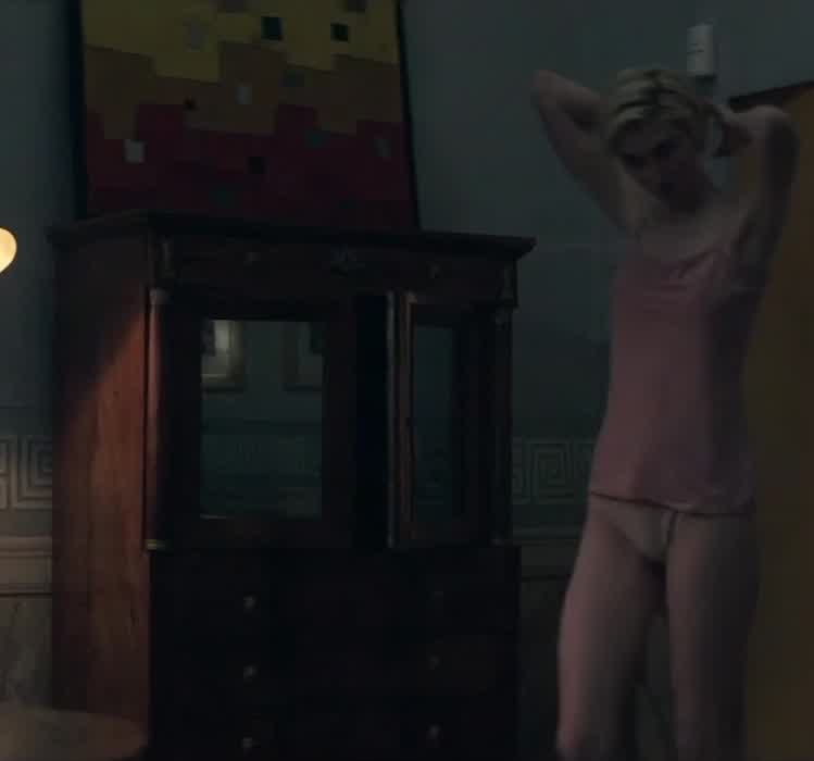 Elizabeth Debicki showing her incredible nude body in movie "The Burnt Orange Heresy" (2019)
