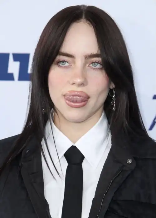 wanna suck her tongue