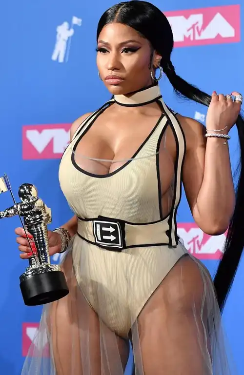 If we were neighbors, would you cum over every day to goon to Mommy Nicki? You can borrow my used fleshlight
