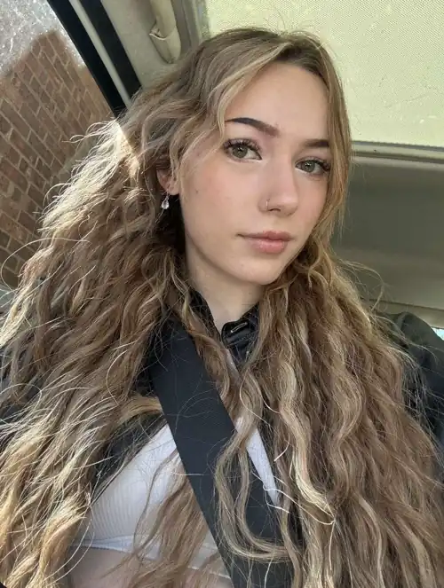 Do you like my hair all wavy like this? 