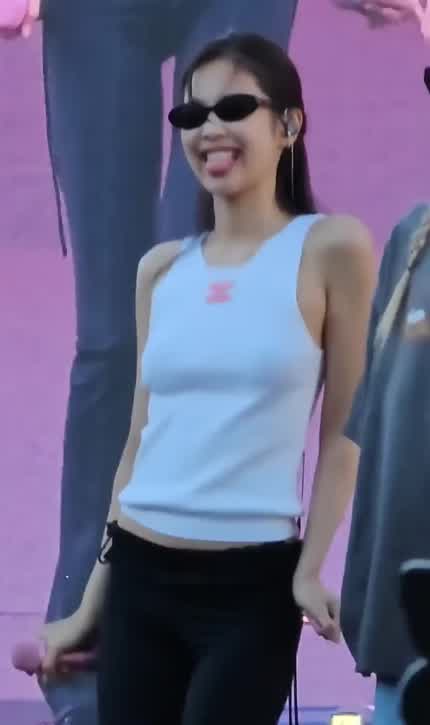 Jennie 🥵