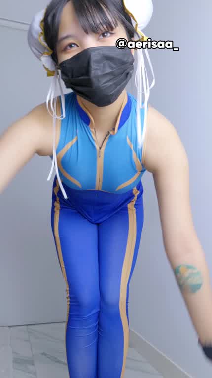 Chun Li bending over [Street Fighter] (aerisaa_) 