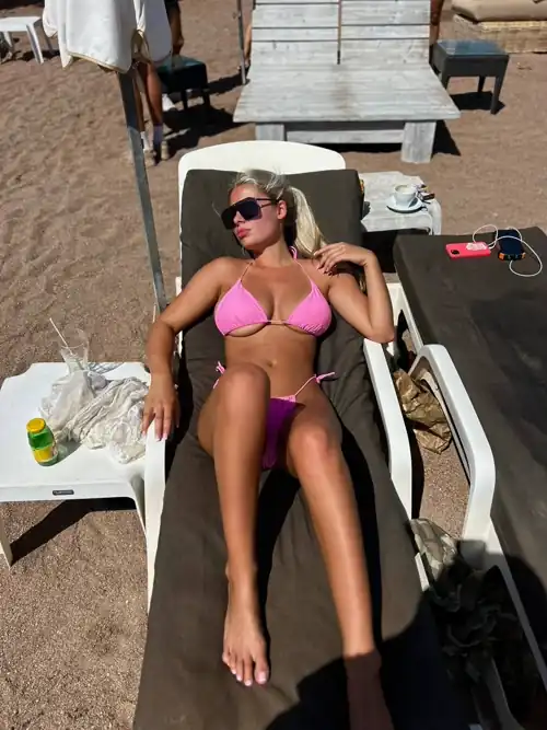 What's the best way to get your attention?