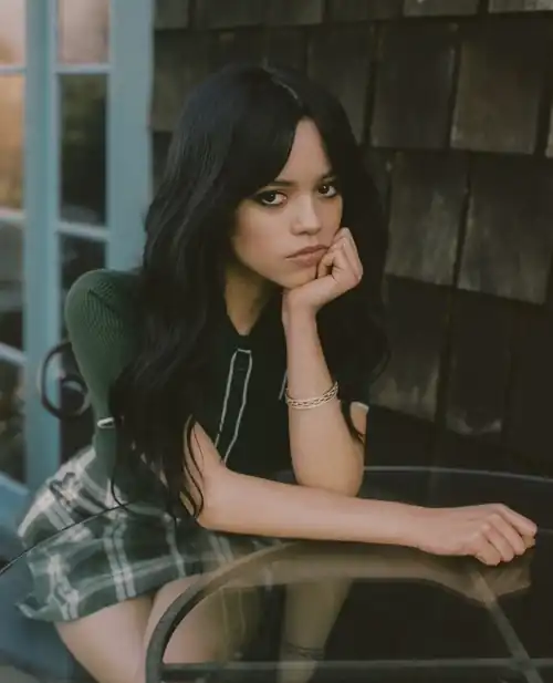 If u had an opportunity to sit at the same table as her, what would u do or say?