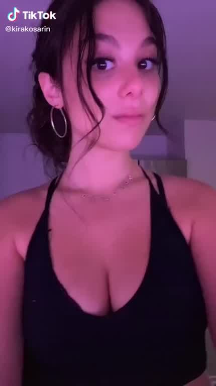 Kira Kosarin 