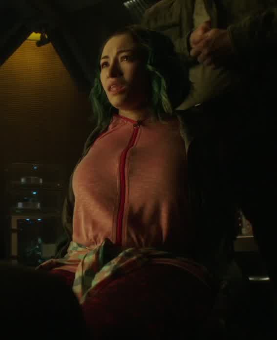I really wish Dark matter got it's season 4...