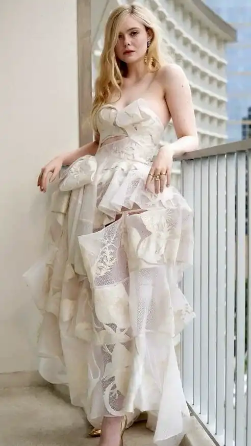 Elle Fanning