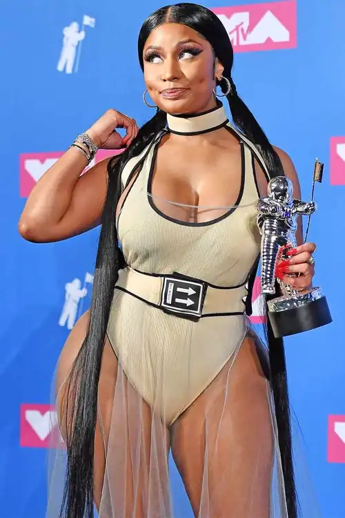 Those tits 😍😍😍😩