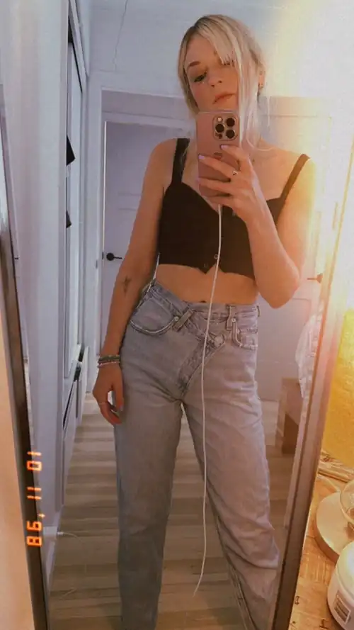 New Selfie (No Writing)