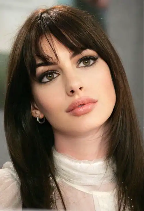 Anne Hathaway