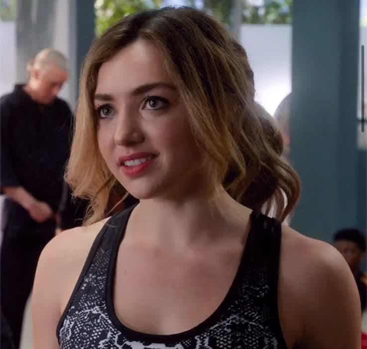 Mm she makes me so hard