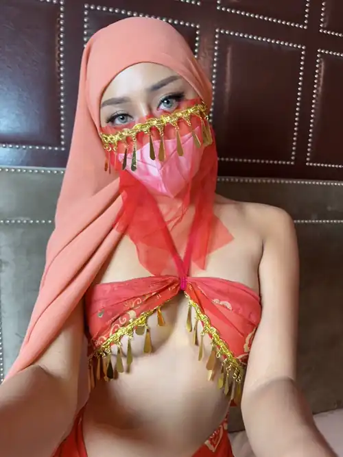 Would you fuck a hijabi girl in bedlah