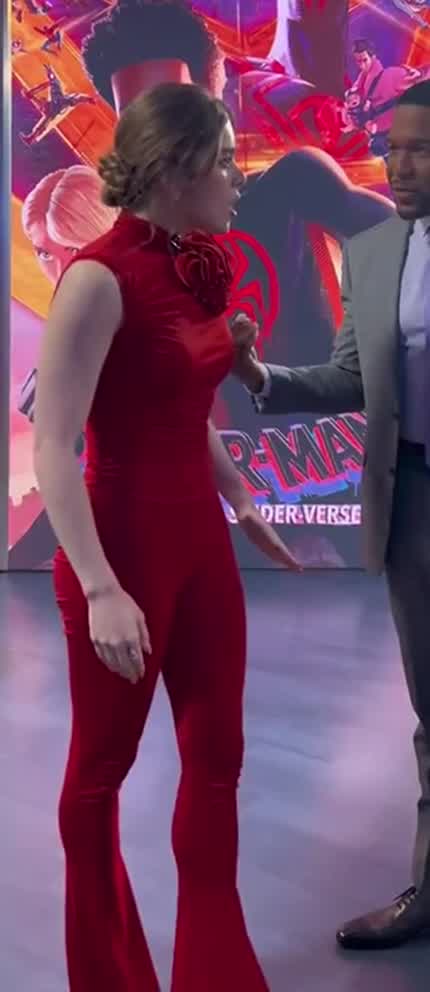 Hailee Steinfeld