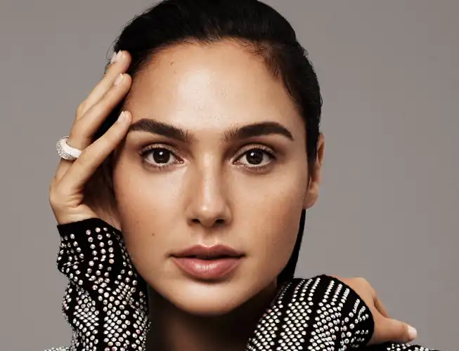 If mommy Gal Gadot ask you to lick her clit...would you?