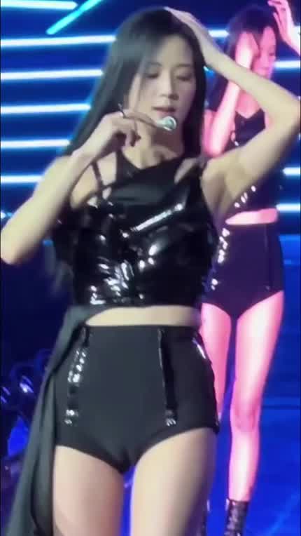 Jisoo 🥵