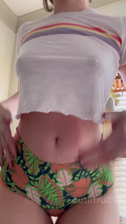 i've got perky tits and a booty that's made for backshots