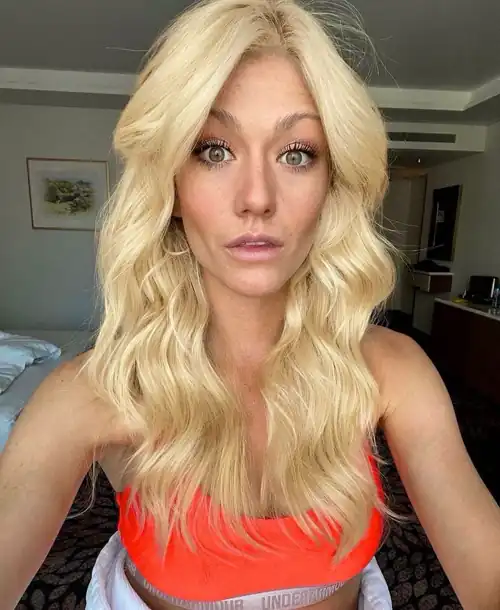 Kat in Orange Sports Bra (IG Post 25/07/23)