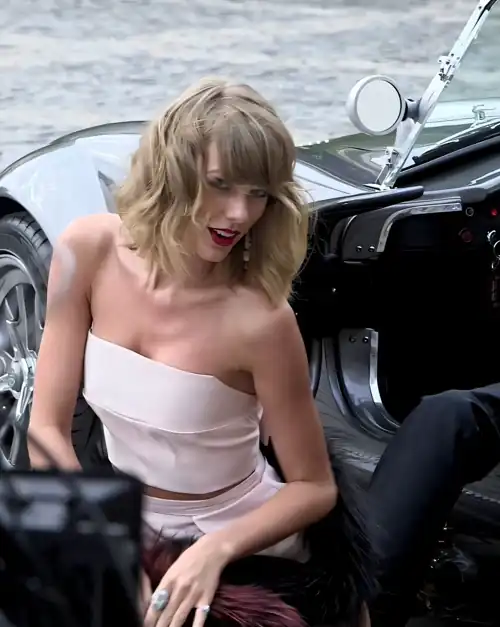 She makes me hard no matter what the picture...