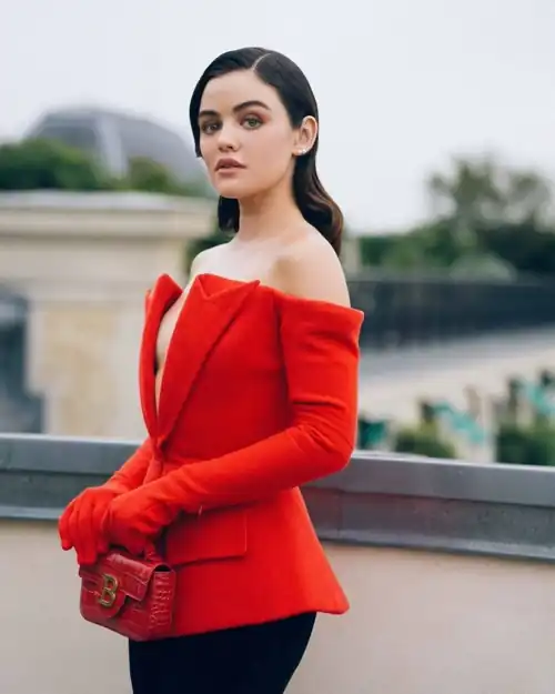 Lucy | At a Photoshoot in Paris | September 2023