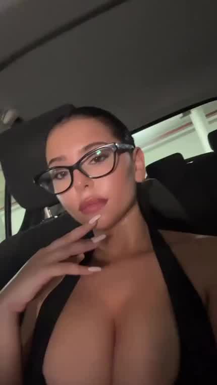 More car selfies