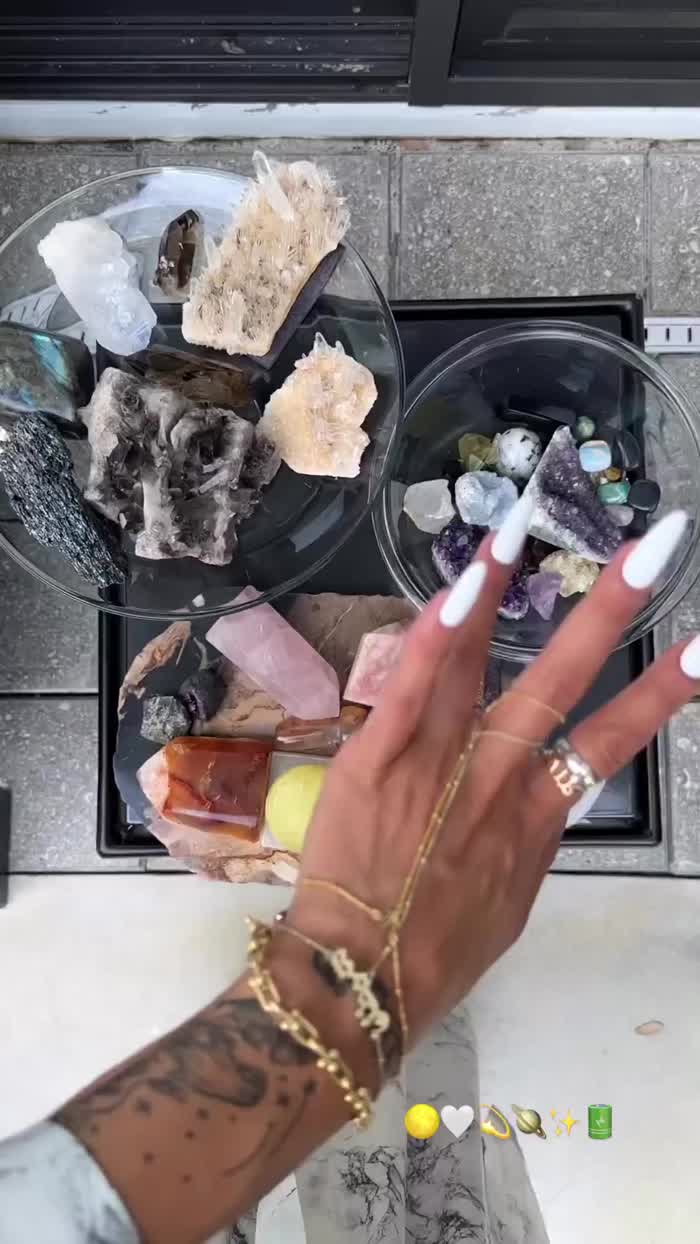 Mia cooking