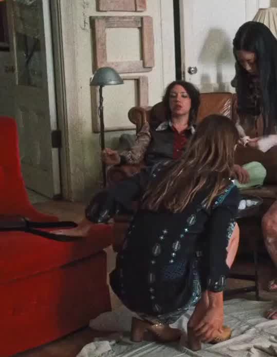 Olivia Wilde strip scene in "Vinyl"