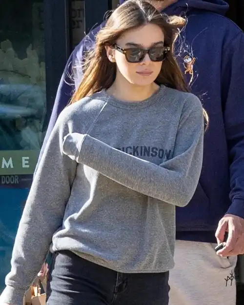 Hailee Steinfeld
