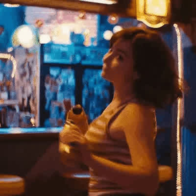 Milana Vayntrub