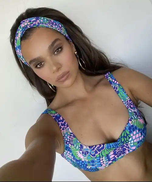 Selfie in Bikini for Frankies