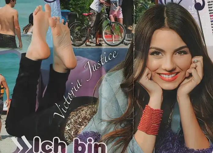 how many minutes of footjob can you handle with this princess? 😛💦