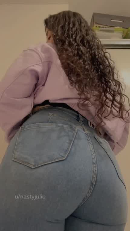 I wanna be your naughty secret girl tonight