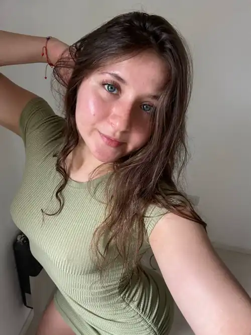 Loving my frizzy hair today