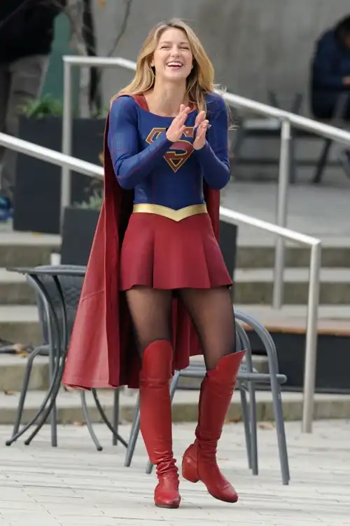 On Set of Supergirl