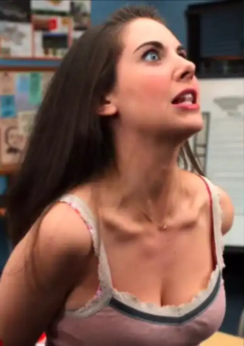 Where is her purple pen? Can you help her ? 
