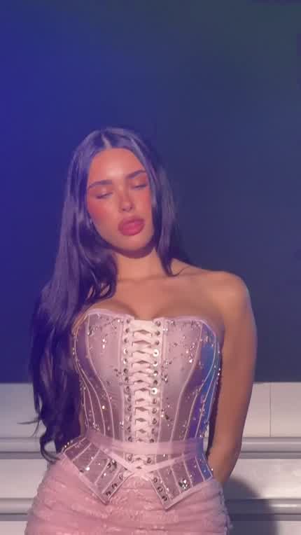 Madison at the end of her concert in Oslo | February 2024