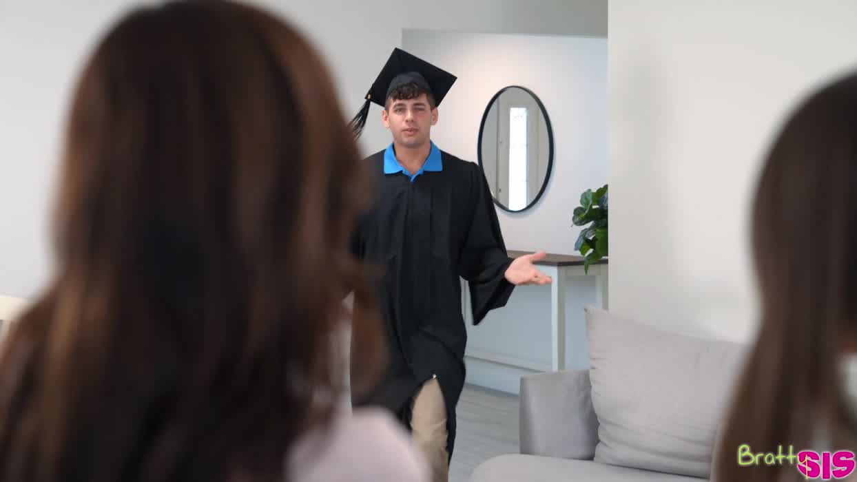 [Jade Maris, 23] with Sera Ryder - I Want To Bone My Stepsister