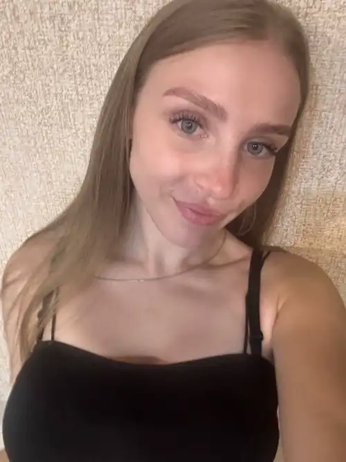 i am urgently looking for a daddy to break into my 19yo virgin pussy